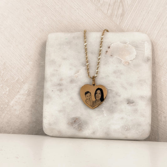 HEART PHOTO NECKLACE