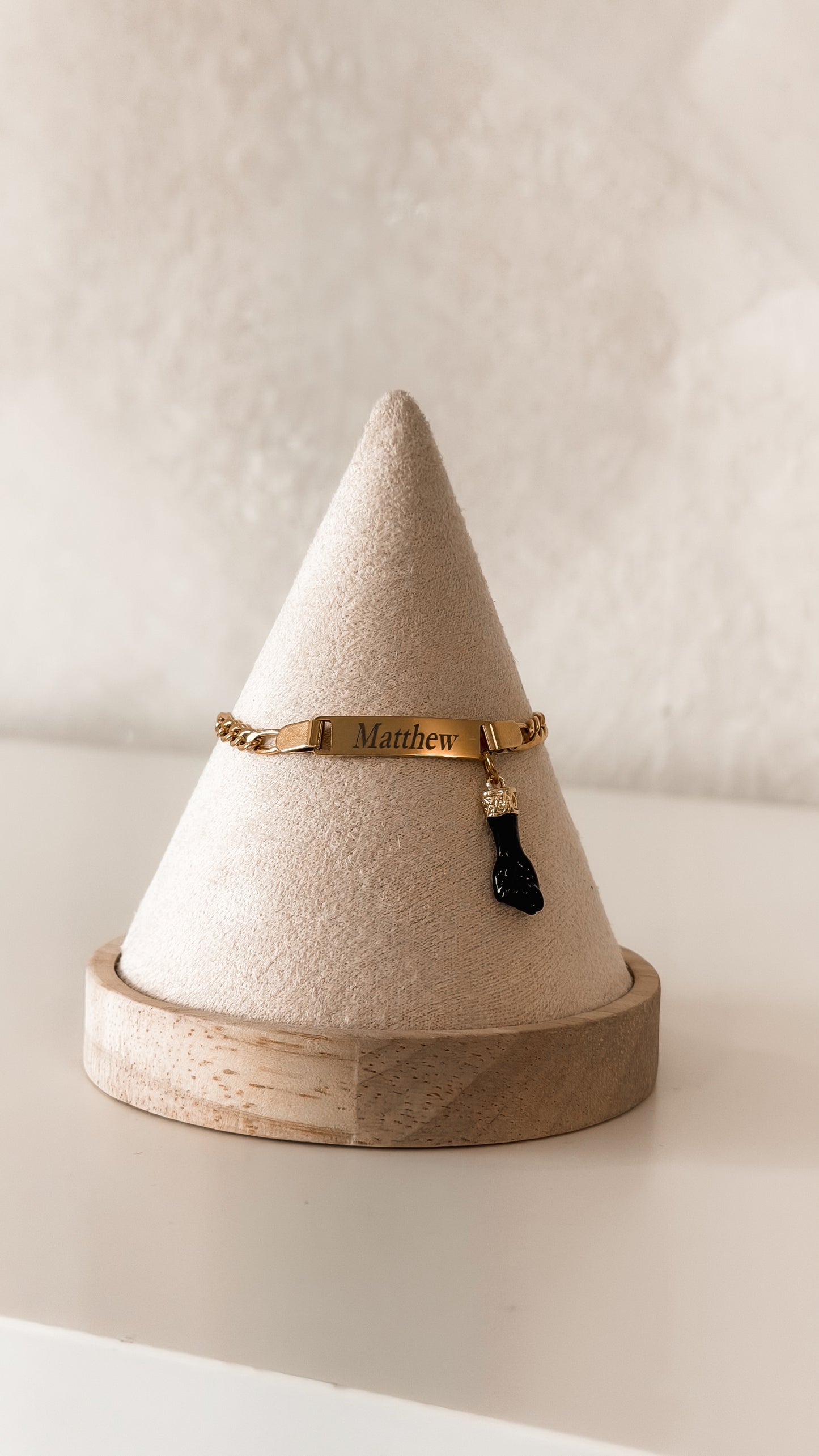 ESCLAVA PARA BEBÉ CON MANITA DE AZABACHE