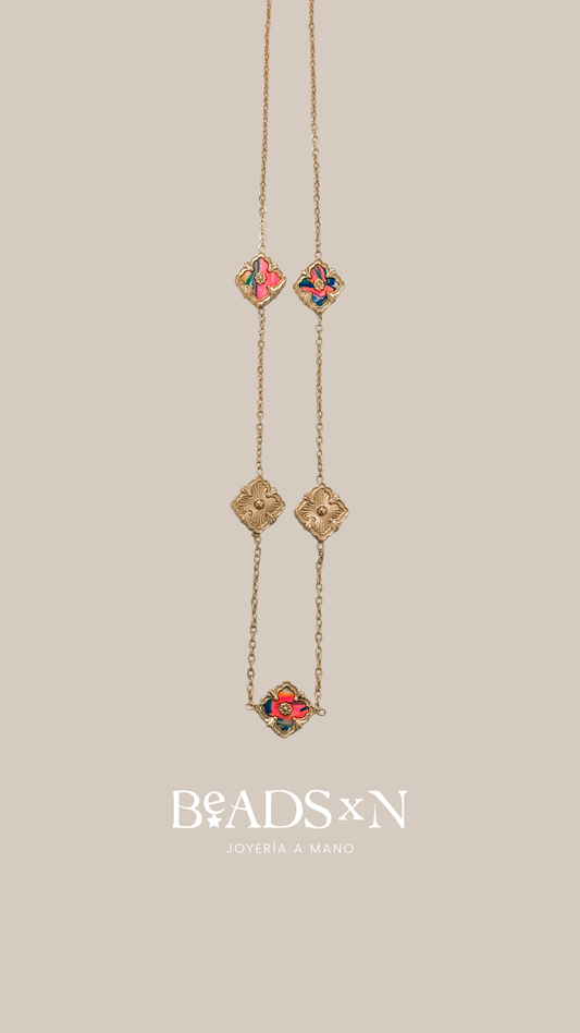 TIE DYE CLOVER NECKLACE